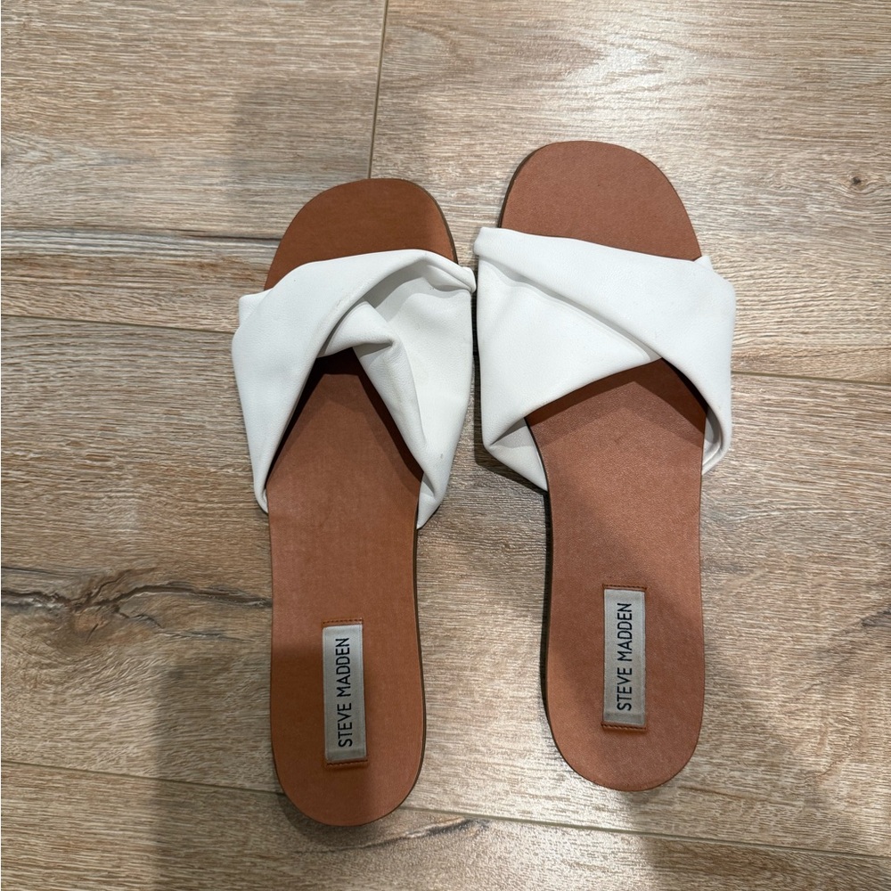 Steve Madden White and Brown Slide Sandals